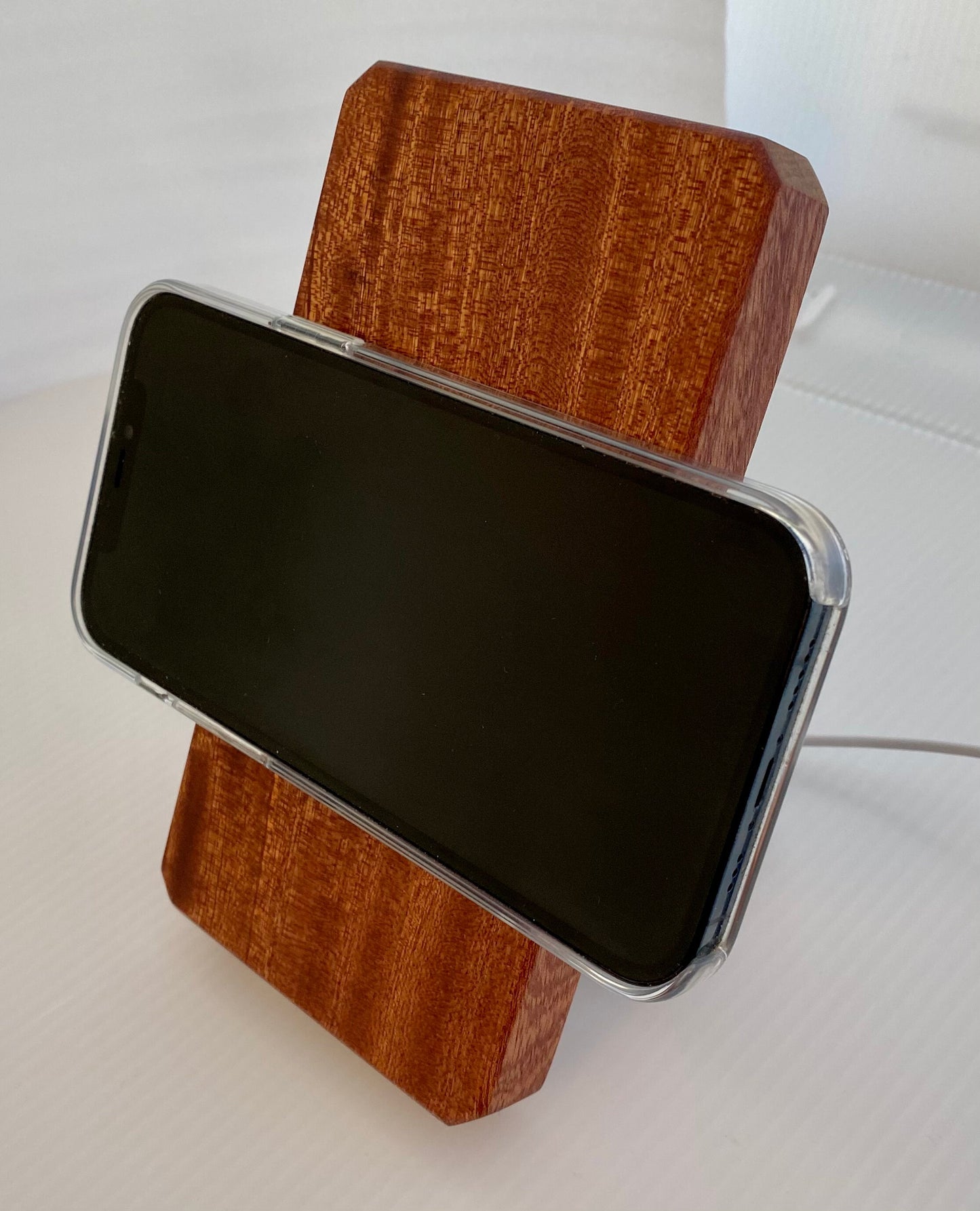 iPhone/Max/Pro/ProMax MagSafe Hardwood Night Stand